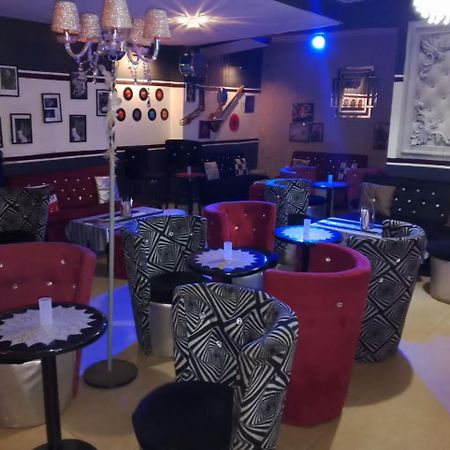 Hotel Restaurant Constellation Dschang Екстер'єр фото