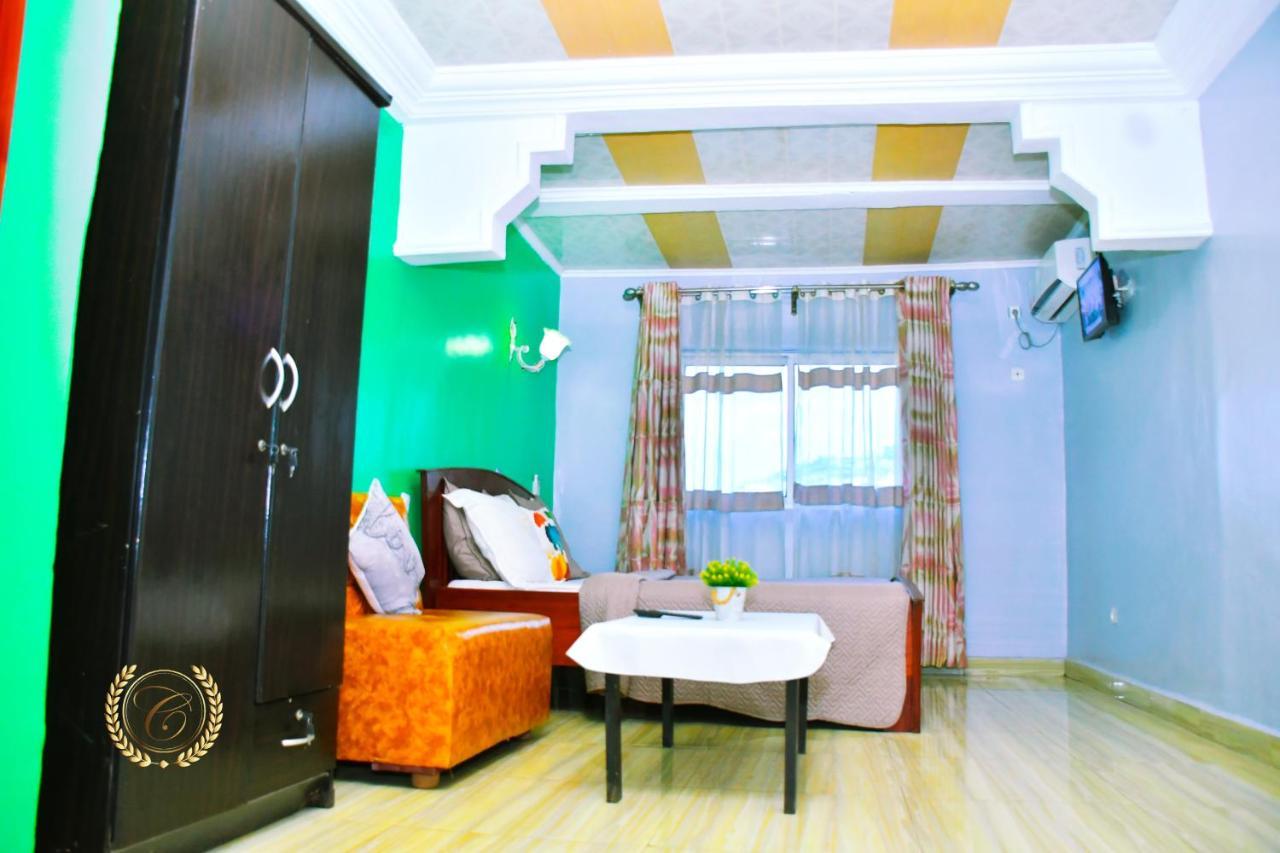 Hotel Restaurant Constellation Dschang Екстер'єр фото