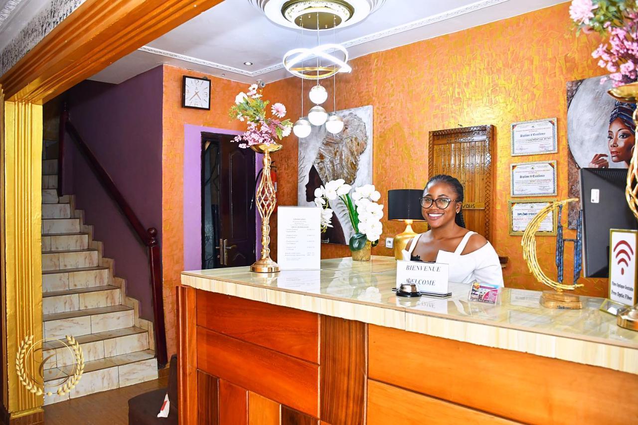 Hotel Restaurant Constellation Dschang Екстер'єр фото