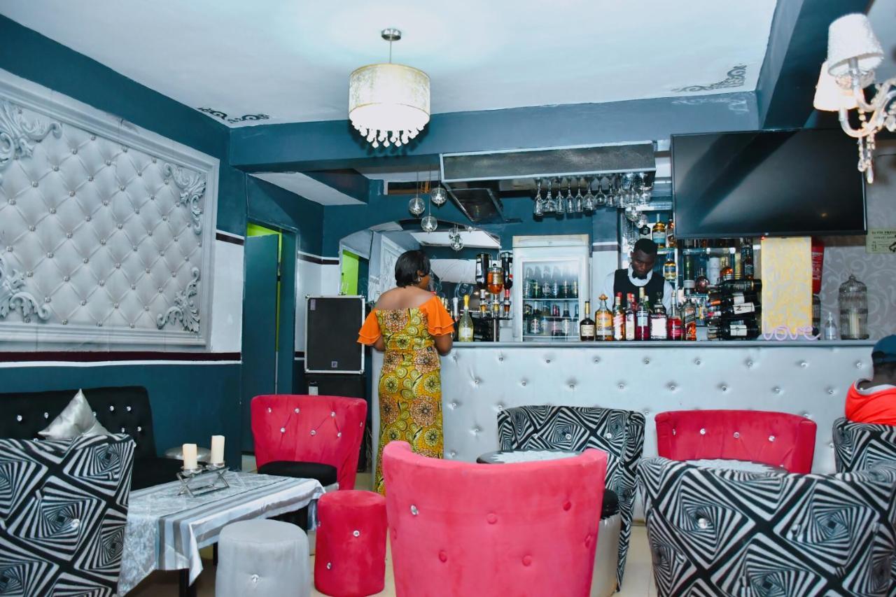 Hotel Restaurant Constellation Dschang Екстер'єр фото
