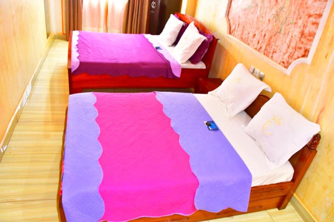 Hotel Restaurant Constellation Dschang Екстер'єр фото
