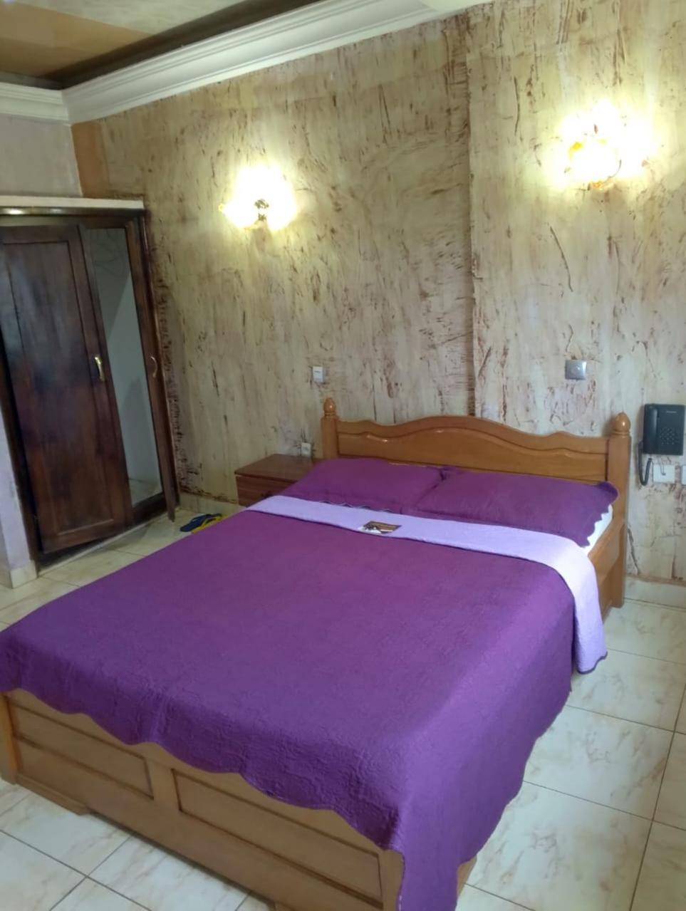 Hotel Restaurant Constellation Dschang Екстер'єр фото