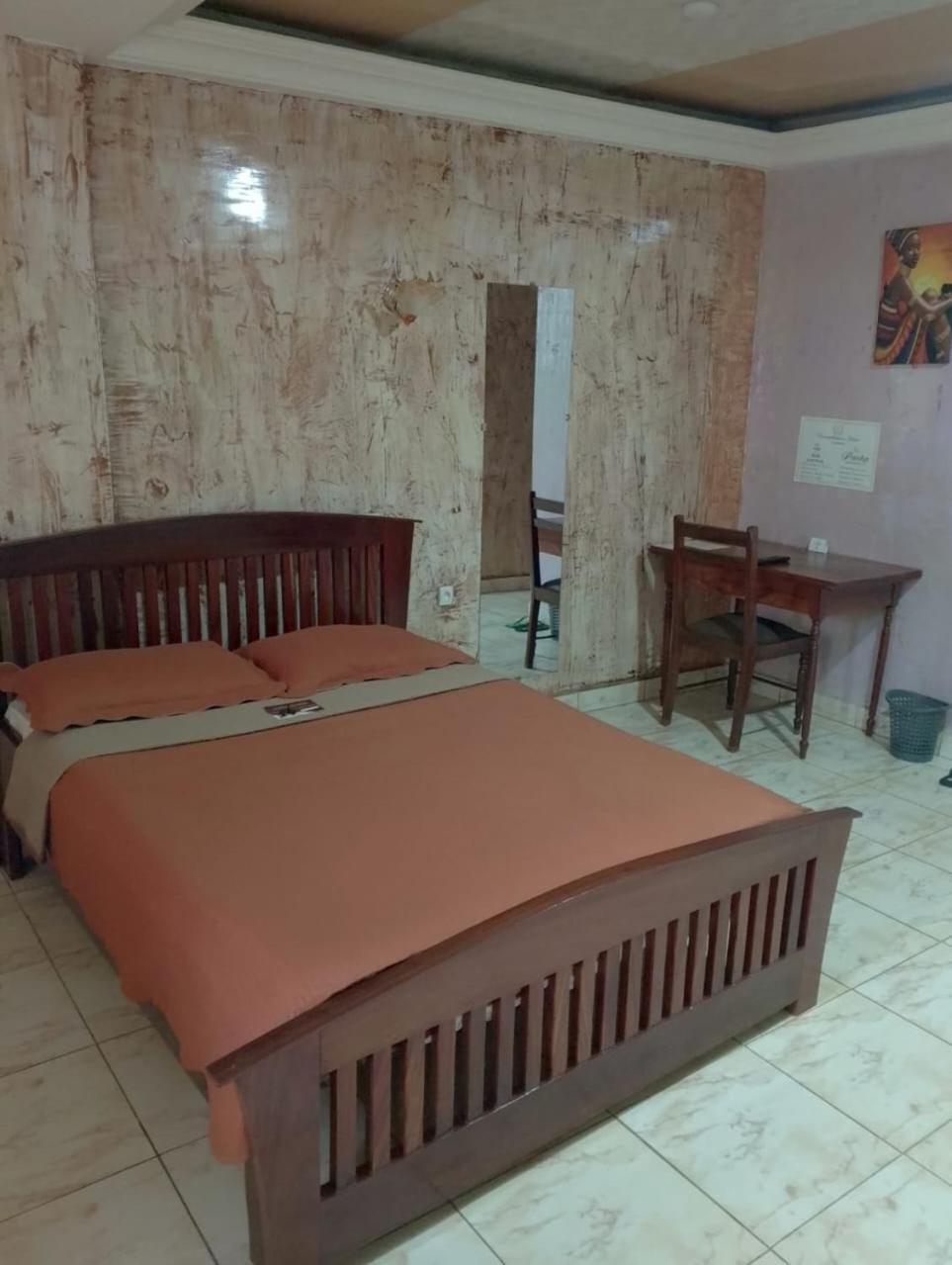 Hotel Restaurant Constellation Dschang Екстер'єр фото