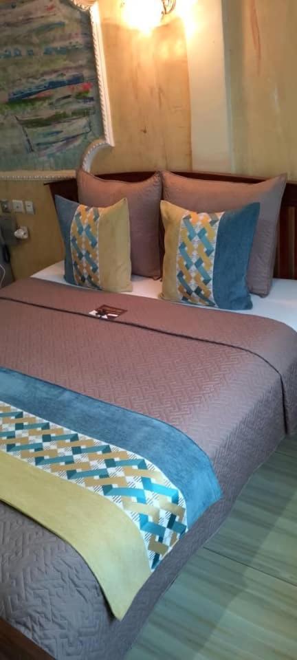 Hotel Restaurant Constellation Dschang Екстер'єр фото